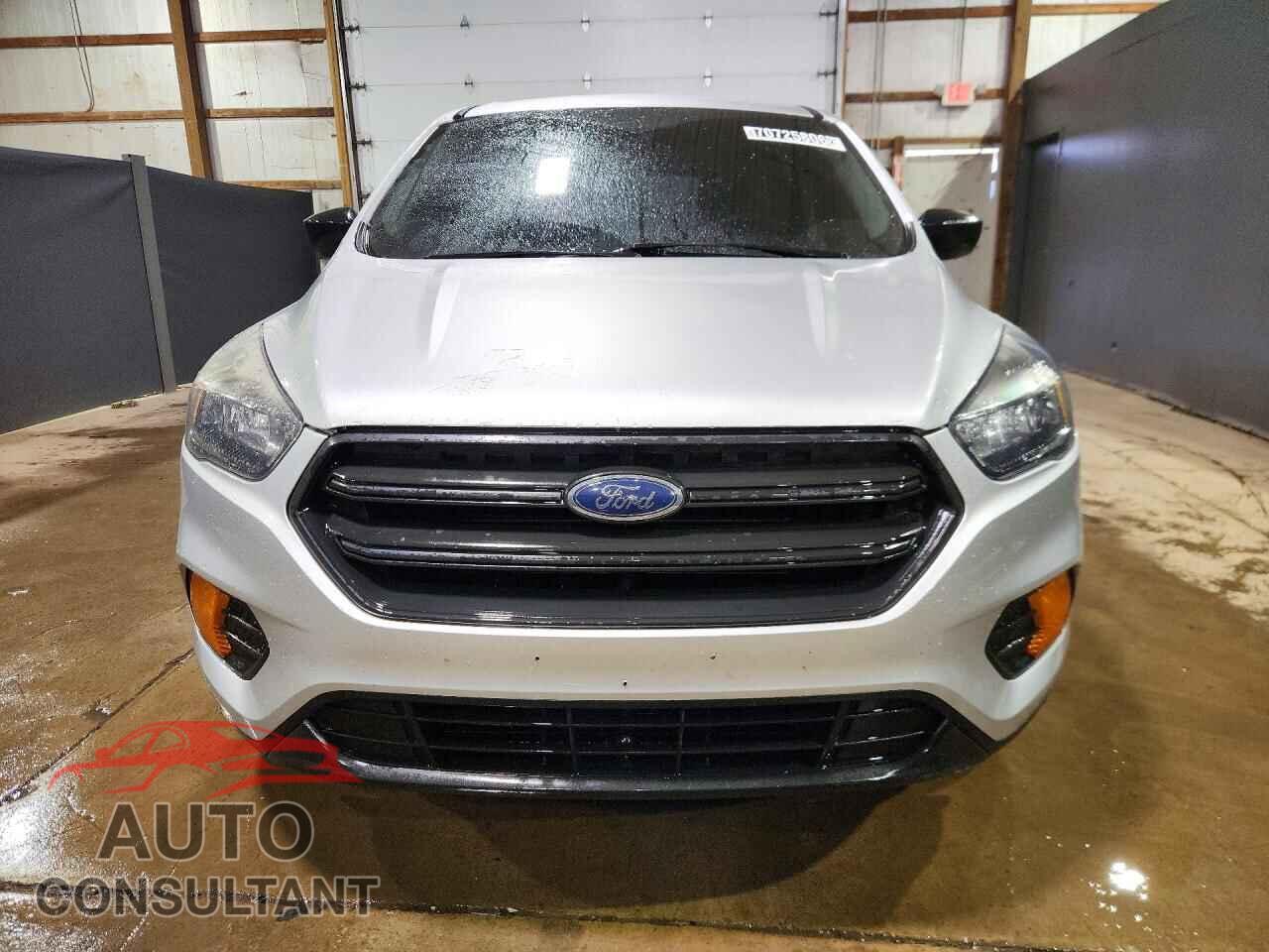 FORD ESCAPE 2018 - 1FMCU0F73JUC00088