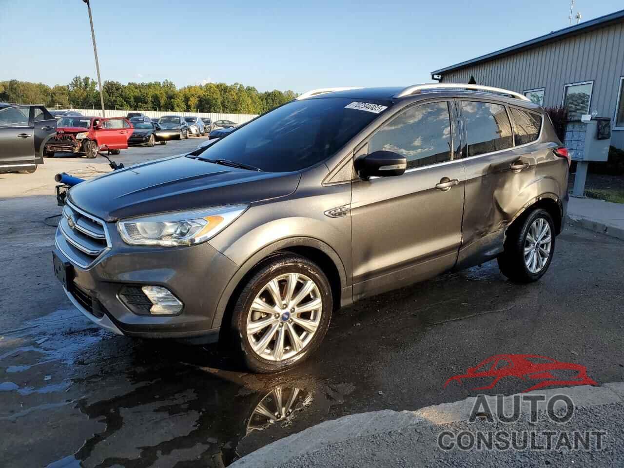 FORD ESCAPE 2017 - 1FMCU0J95HUF04106