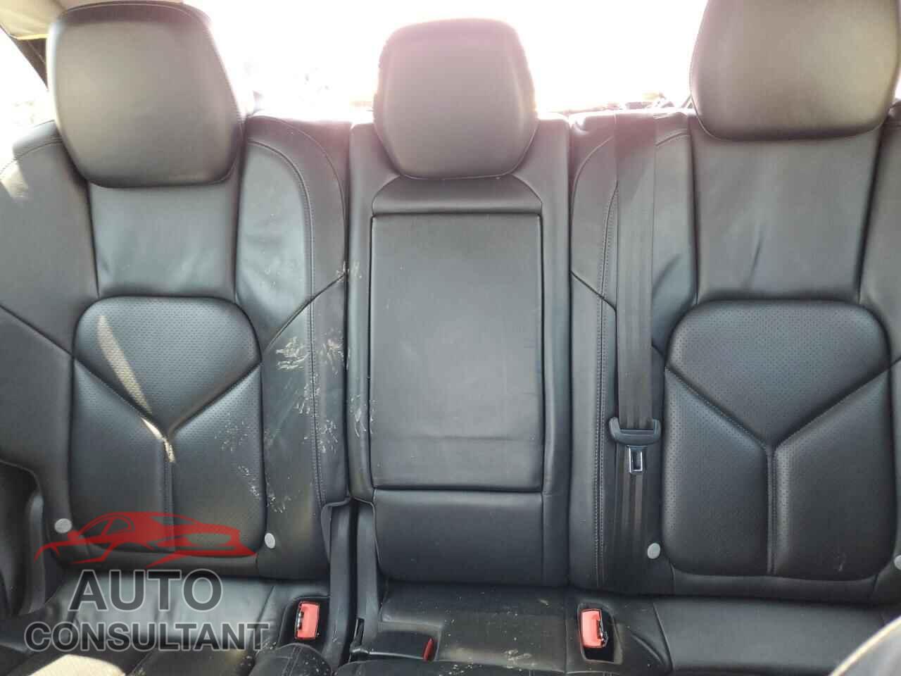 PORSCHE CAYENNE 2012 - WP1AB2A29CLA44123