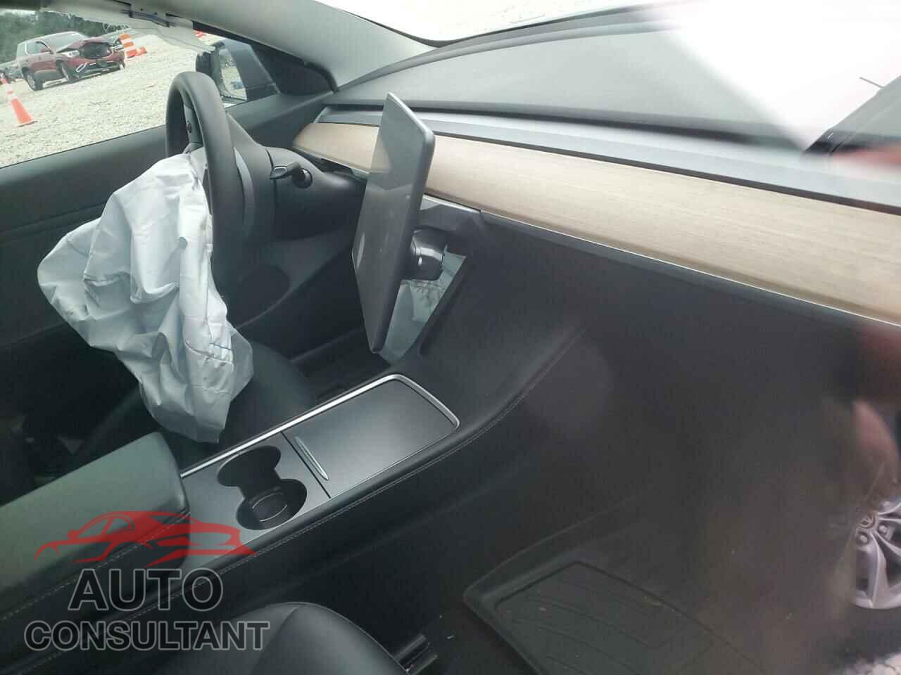 TESLA MODEL 3 2021 - 5YJ3E1EB4MF936712