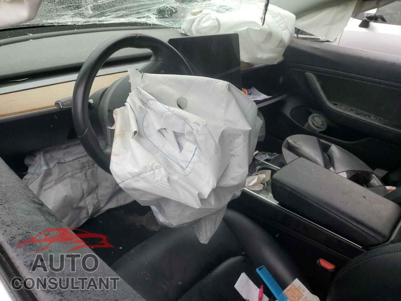 TESLA MODEL 3 2018 - 5YJ3E1EA8JF154352