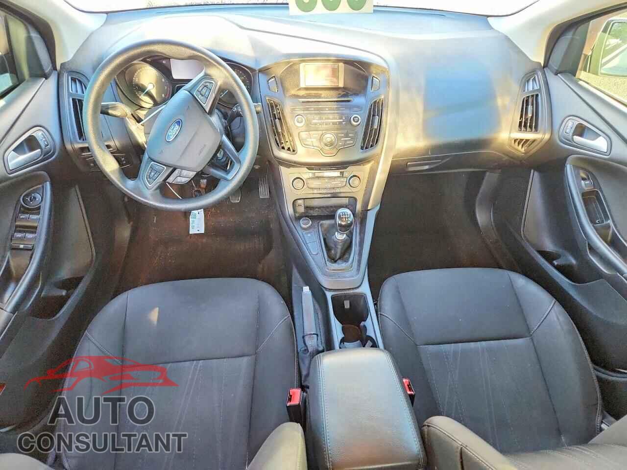 FORD FOCUS 2017 - 1FADP3FE9HL315297