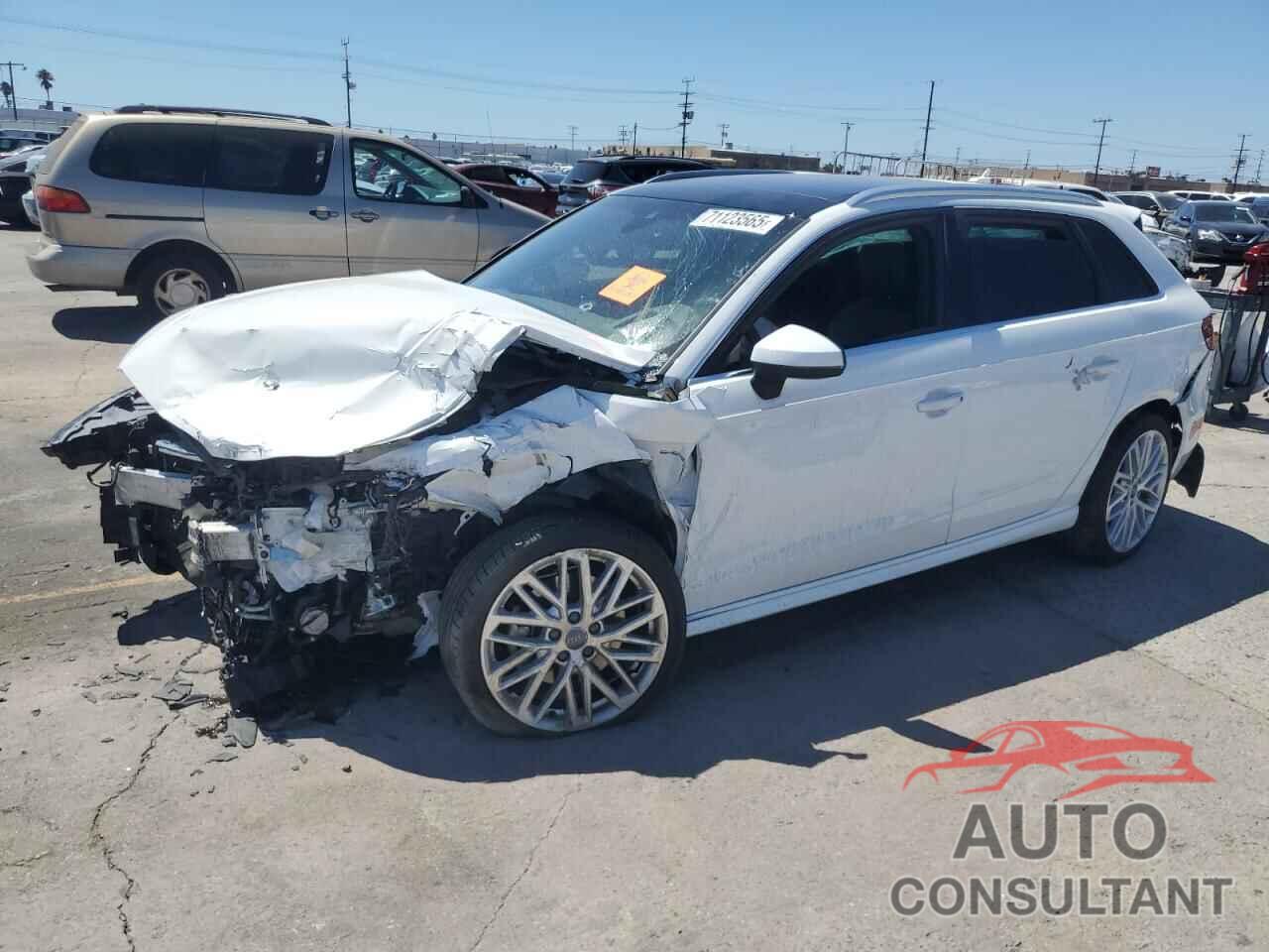 AUDI A3 2018 - WAUSPBFF5JA056214