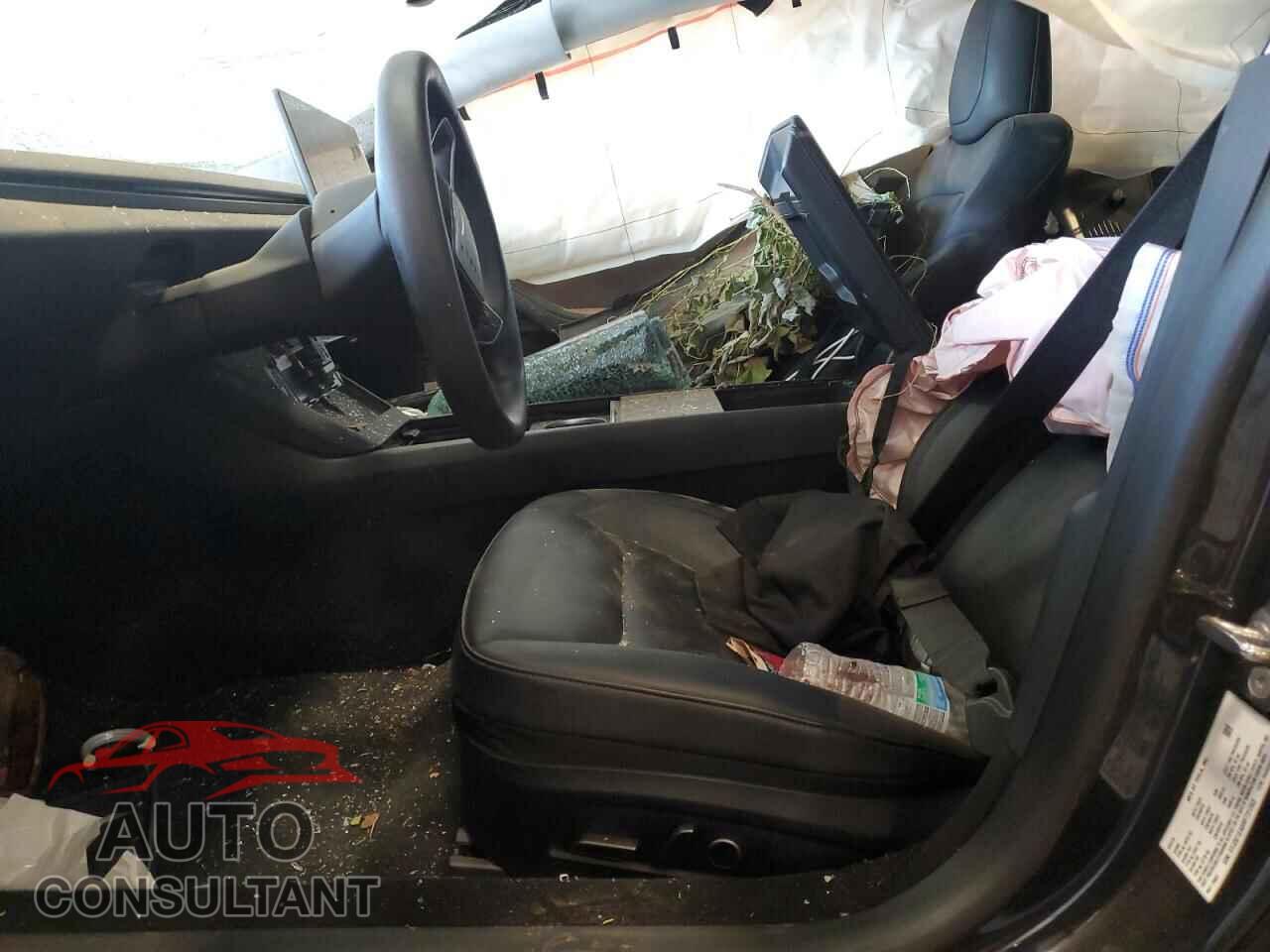 TESLA MODEL 3 2024 - 5YJ3E1EA8RF731263