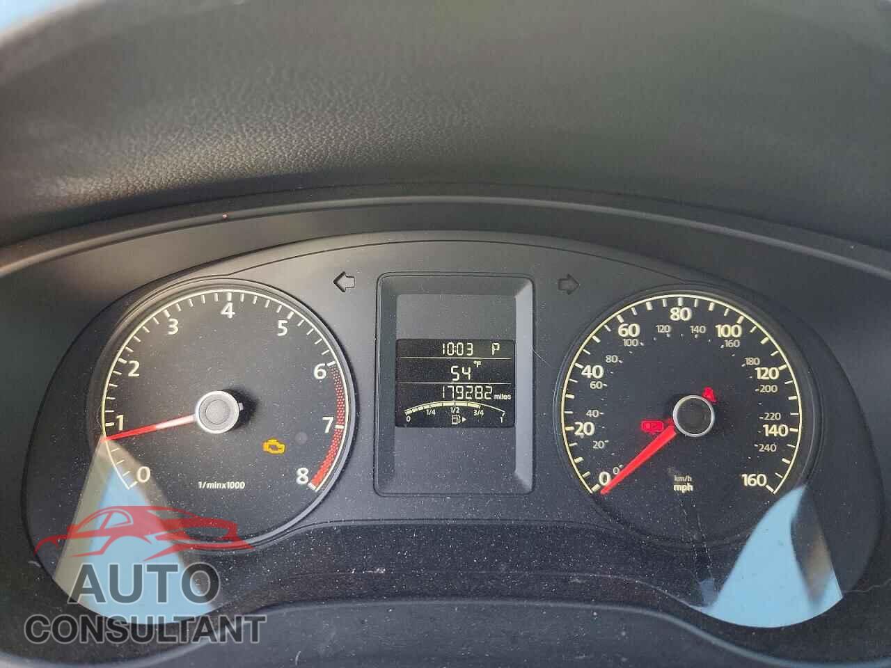 VOLKSWAGEN JETTA 2011 - 3VWLX7AJ1BM364983