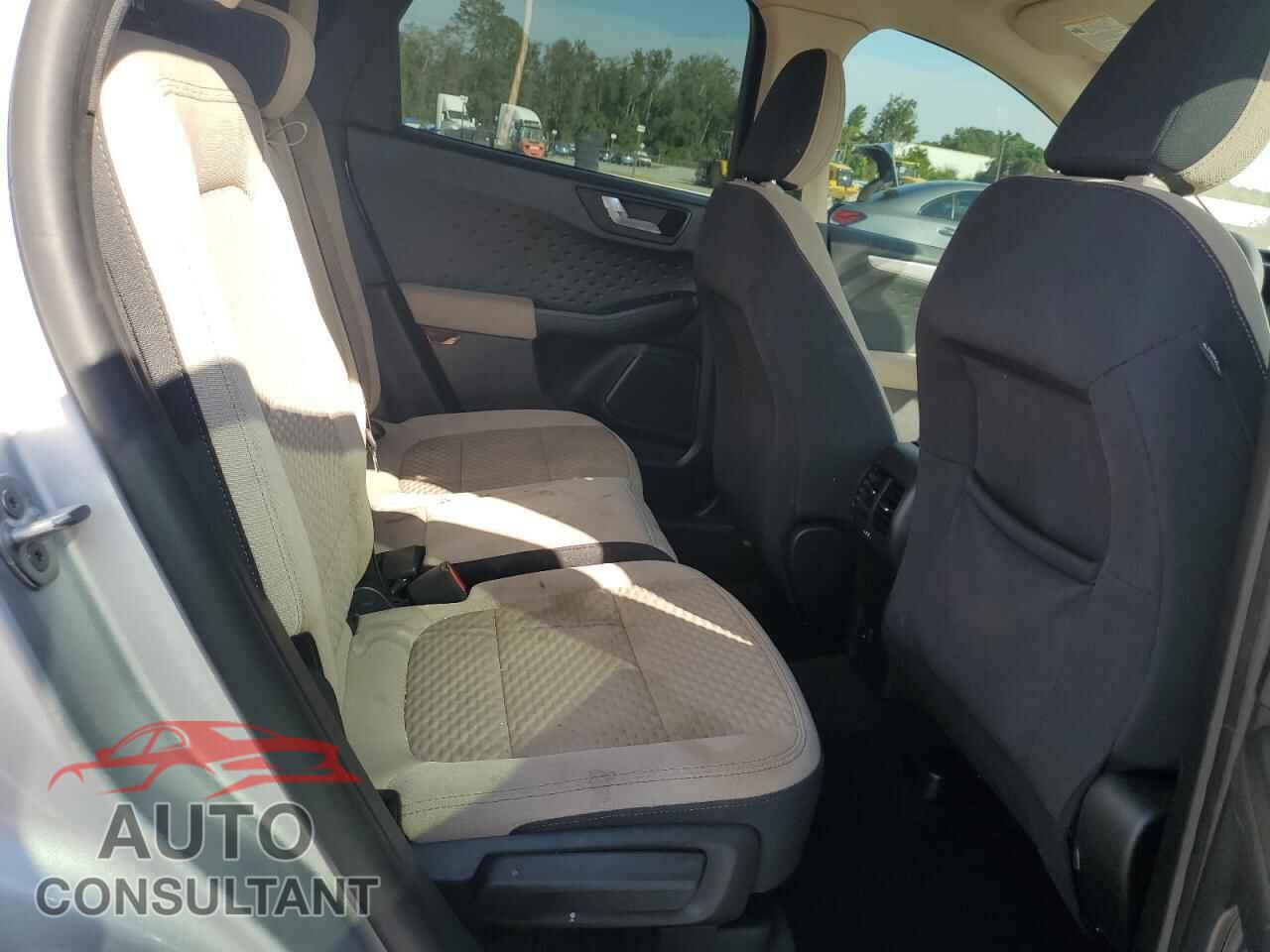 FORD ESCAPE 2020 - 1FMCU0G60LUA67573