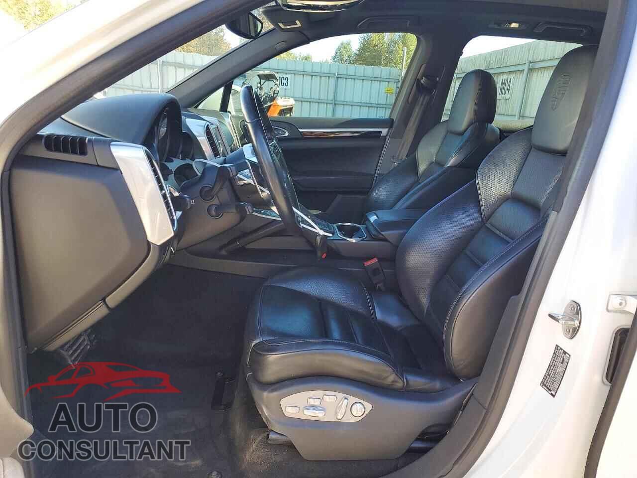 PORSCHE CAYENNE 2017 - WP1AA2A23HKA89834