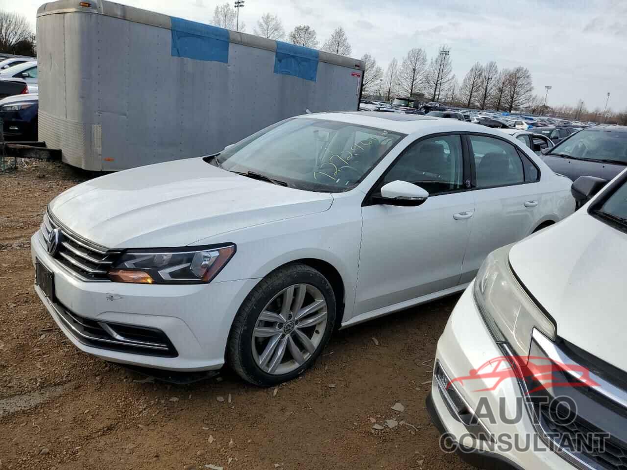 VOLKSWAGEN PASSAT 2019 - 1VWLA7A33KC007647