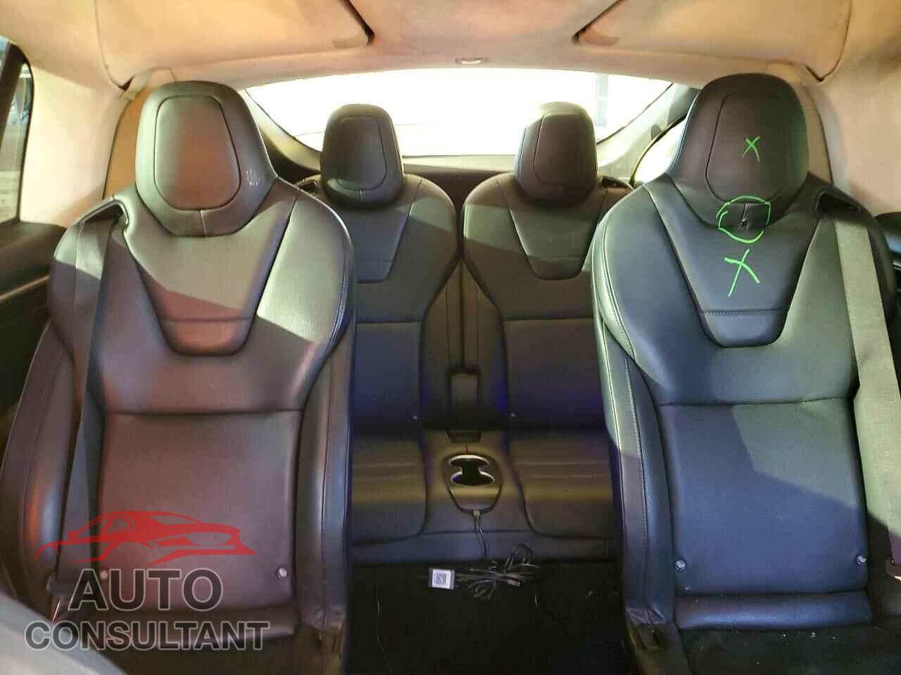TESLA MODEL X 2016 - 5YJXCBE22GF022704