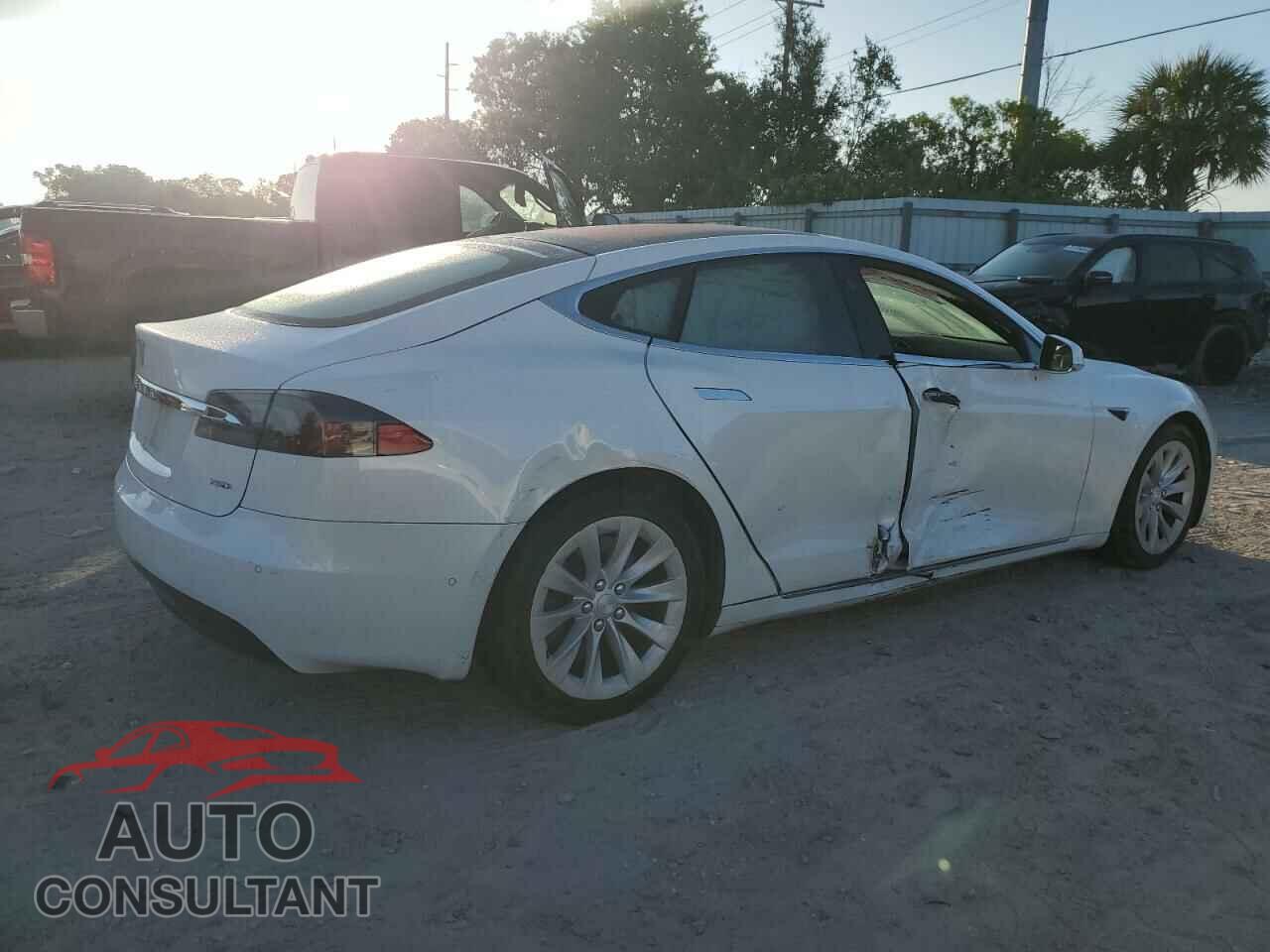 TESLA MODEL S 2017 - 5YJSA1E2XHF209829