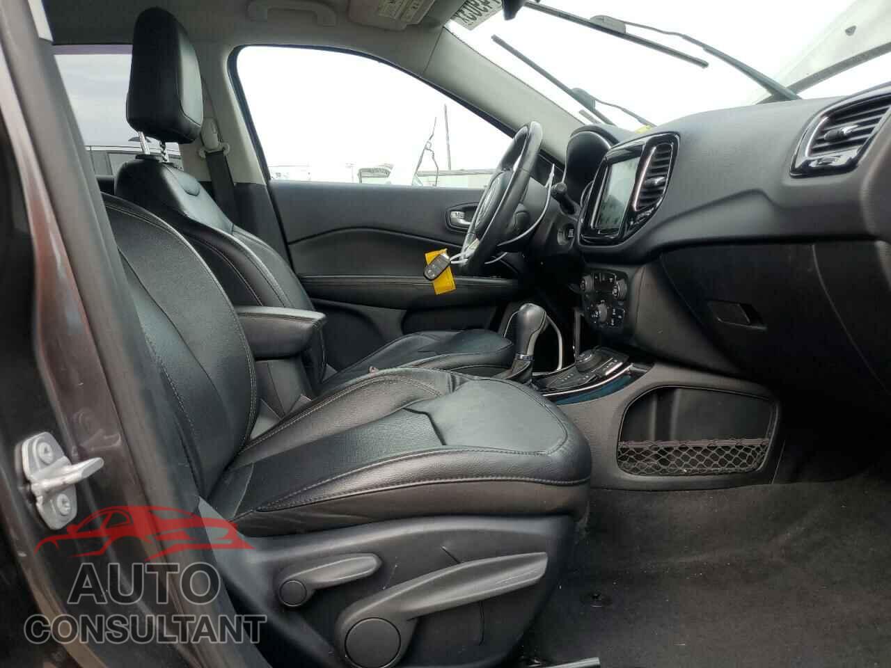 JEEP COMPASS 2018 - 3C4NJDCB6JT267123