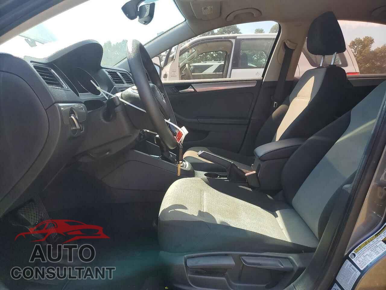 VOLKSWAGEN JETTA 2017 - 3VW2B7AJ5HM377545