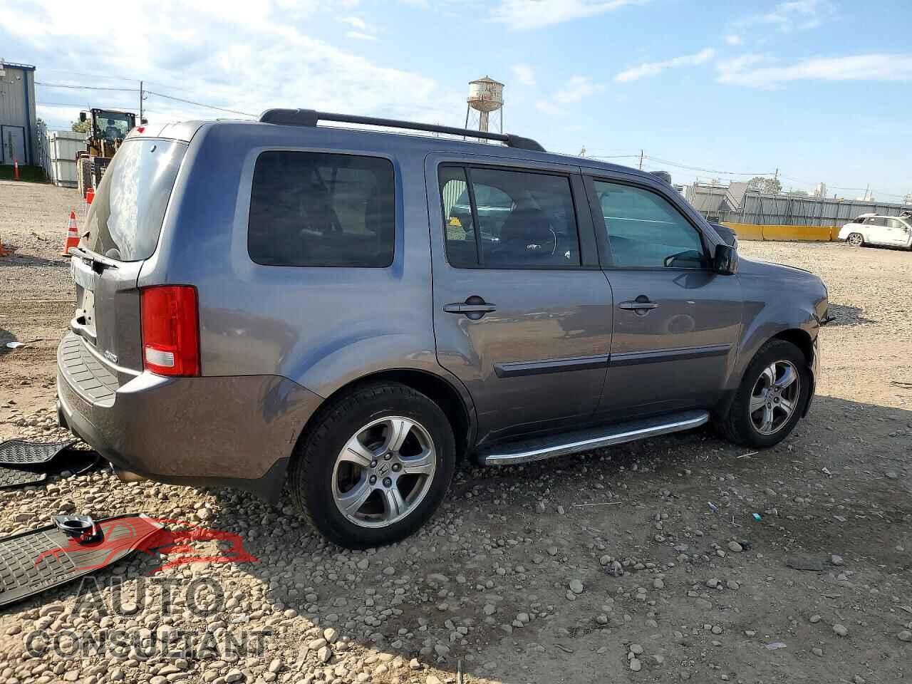 HONDA PILOT 2014 - 5FNYF4H52EB031445