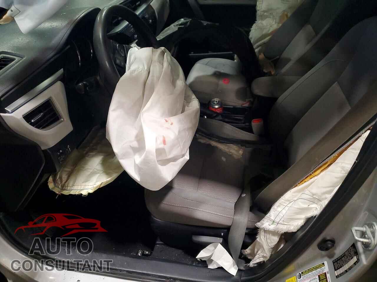 TOYOTA COROLLA 2015 - 2T1BURHE2FC338449