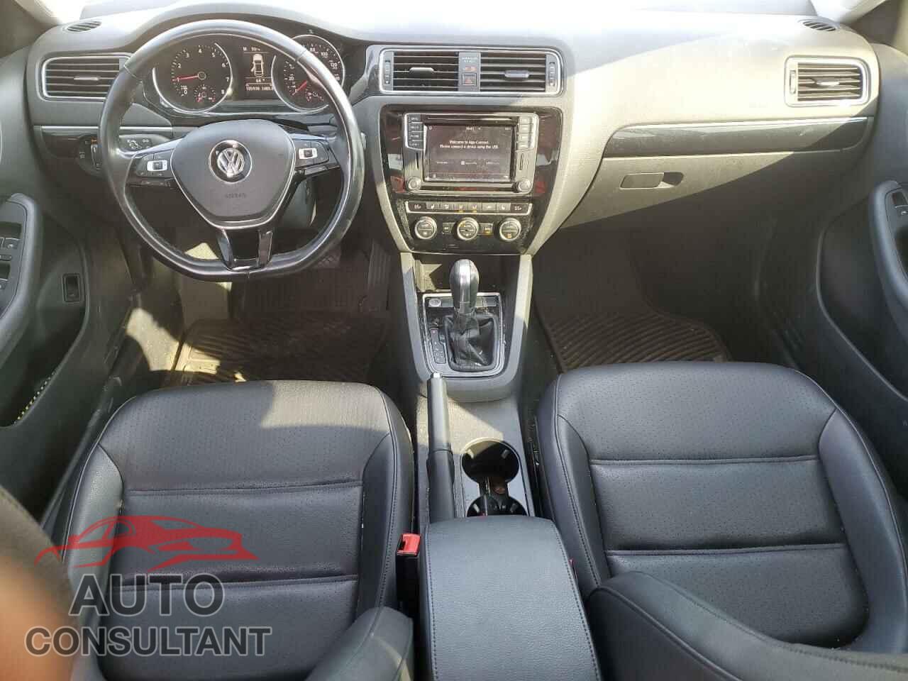 VOLKSWAGEN JETTA 2017 - 3VWL17AJ8HM366143