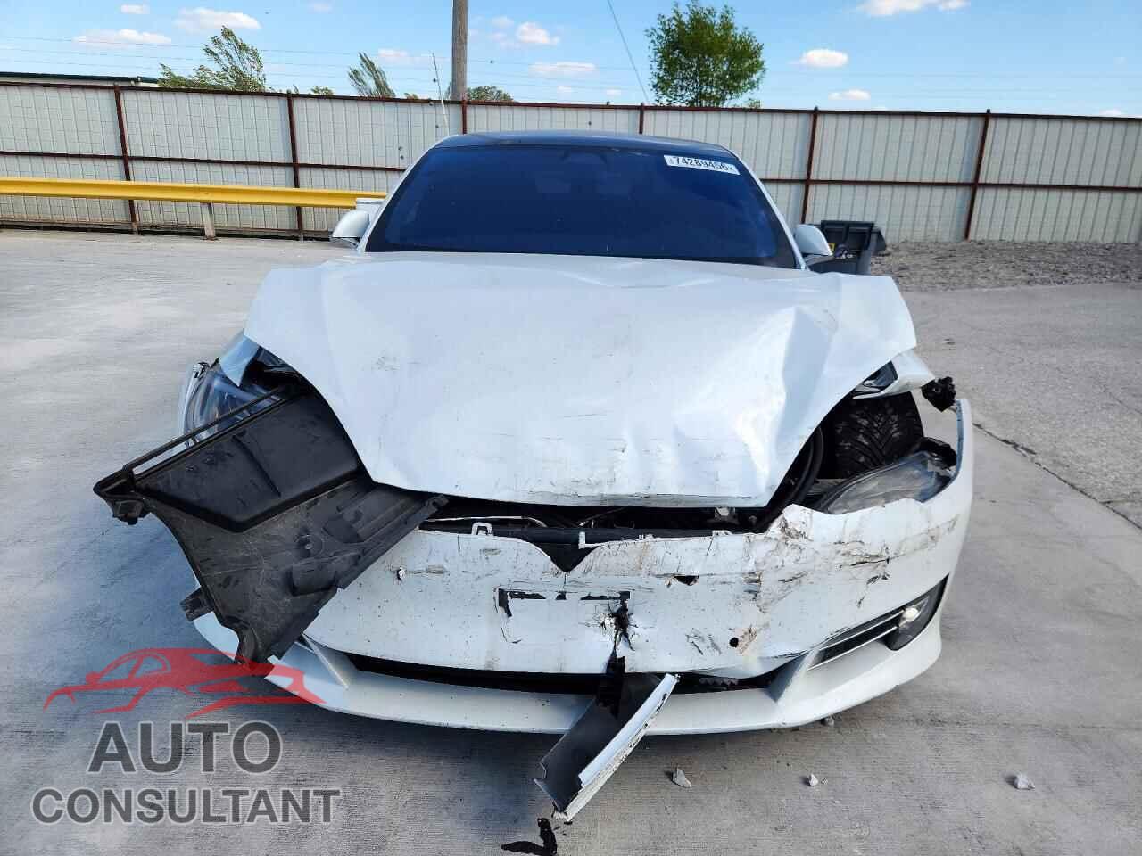 TESLA MODEL S 2020 - 5YJSA1E27LF400293