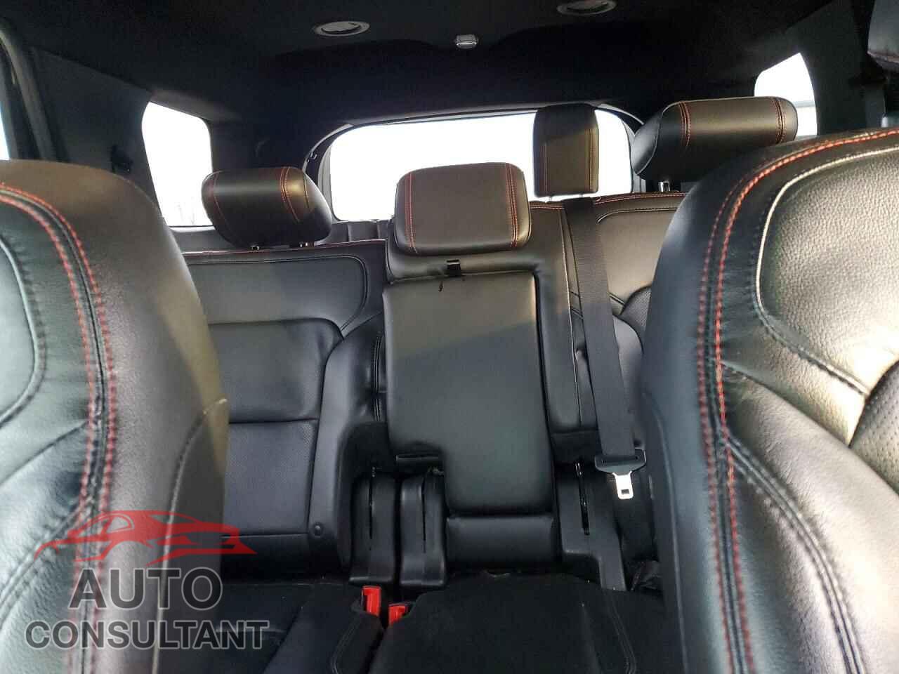 FORD EXPLORER 2018 - 1FM5K8GT4JGB13744