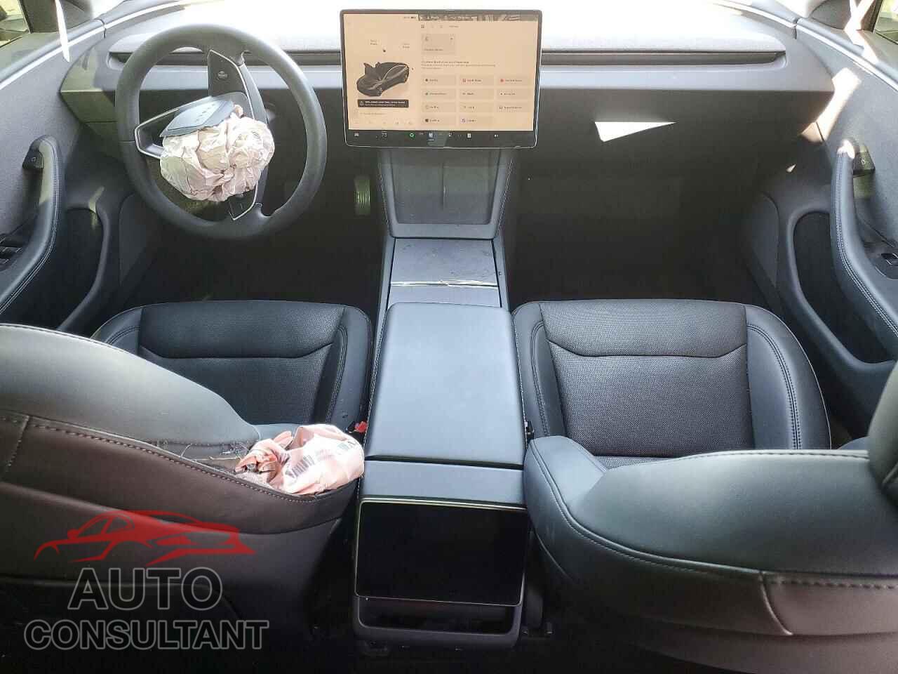 TESLA MODEL 3 2024 - 5YJ3E1EA1RF729757