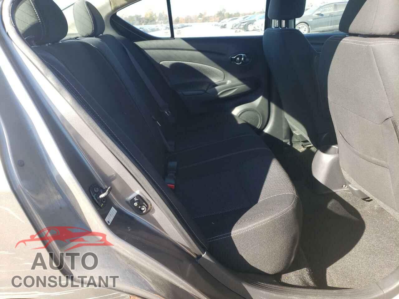 NISSAN VERSA 2017 - 3N1CN7AP1HL819071