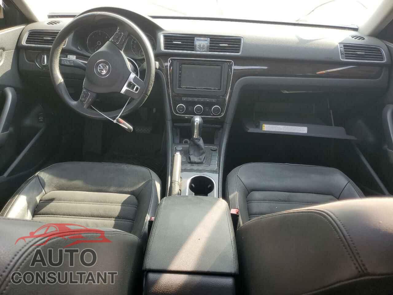VOLKSWAGEN PASSAT 2014 - 1VWCN7A34EC006435