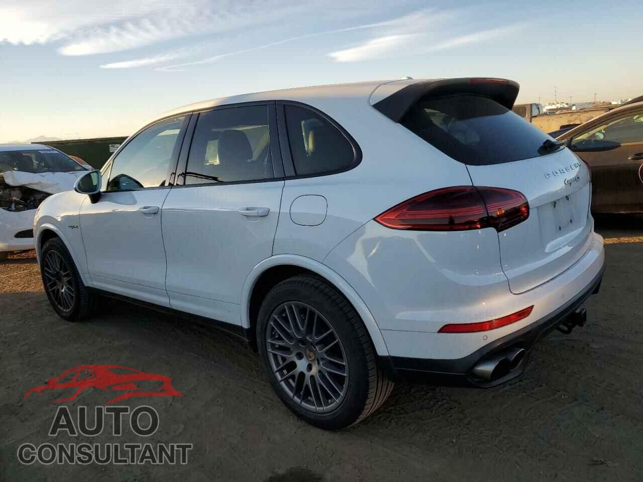 PORSCHE CAYENNE 2017 - WP1AE2A25HLA72032