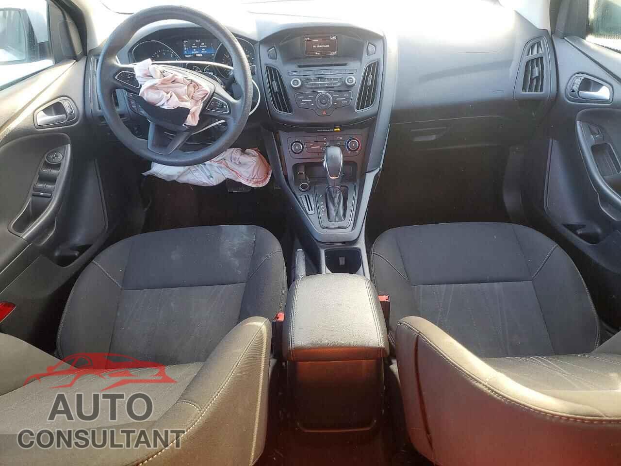 FORD FOCUS 2017 - 1FADP3F25HL251295