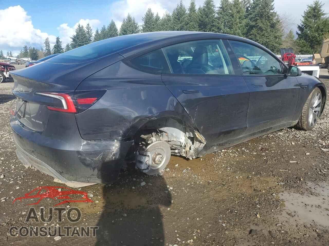 TESLA MODEL 3 2024 - 5YJ3E1EB4RF792537
