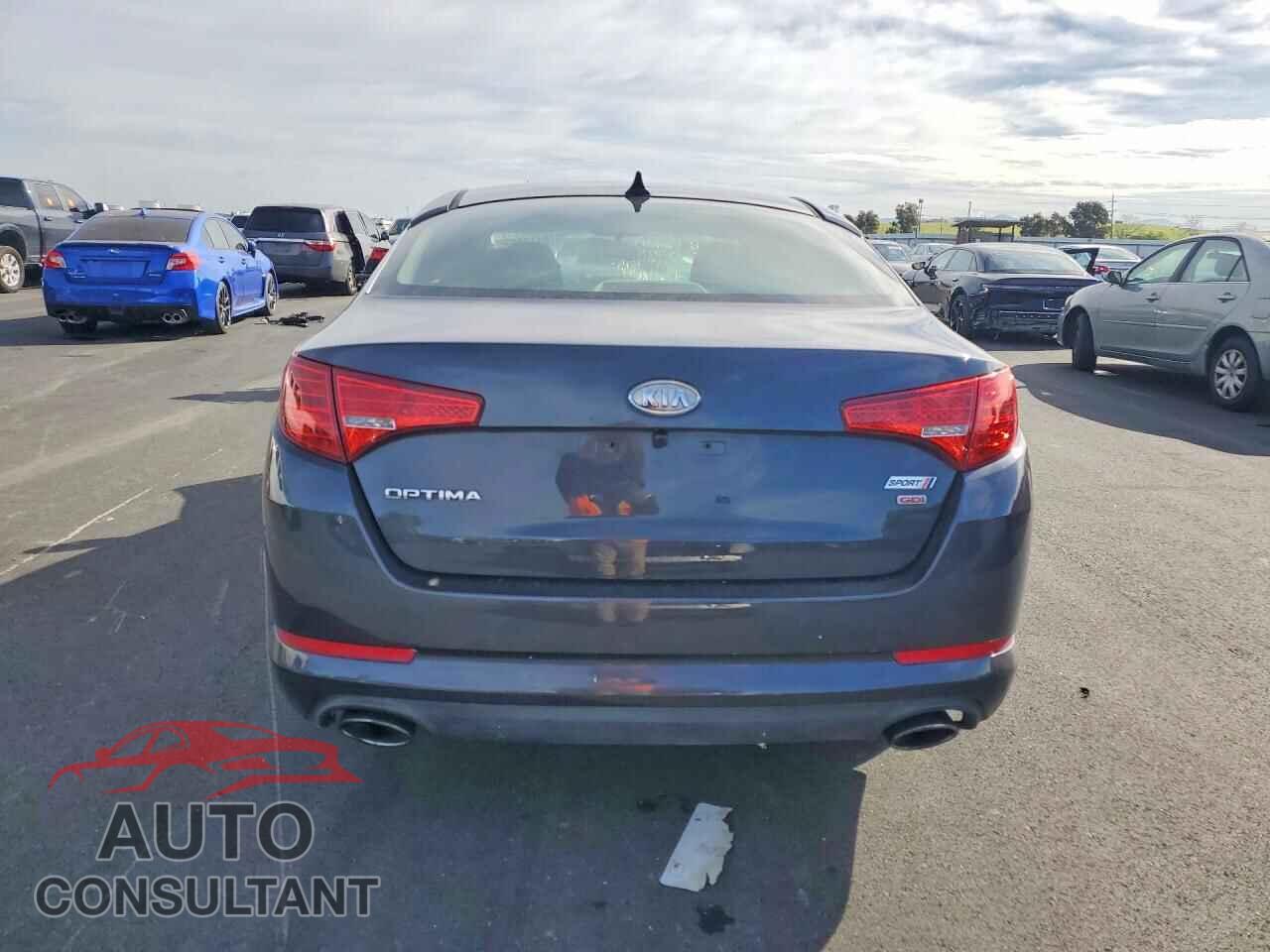 KIA OPTIMA 2011 - KNAGM4A73B5158020