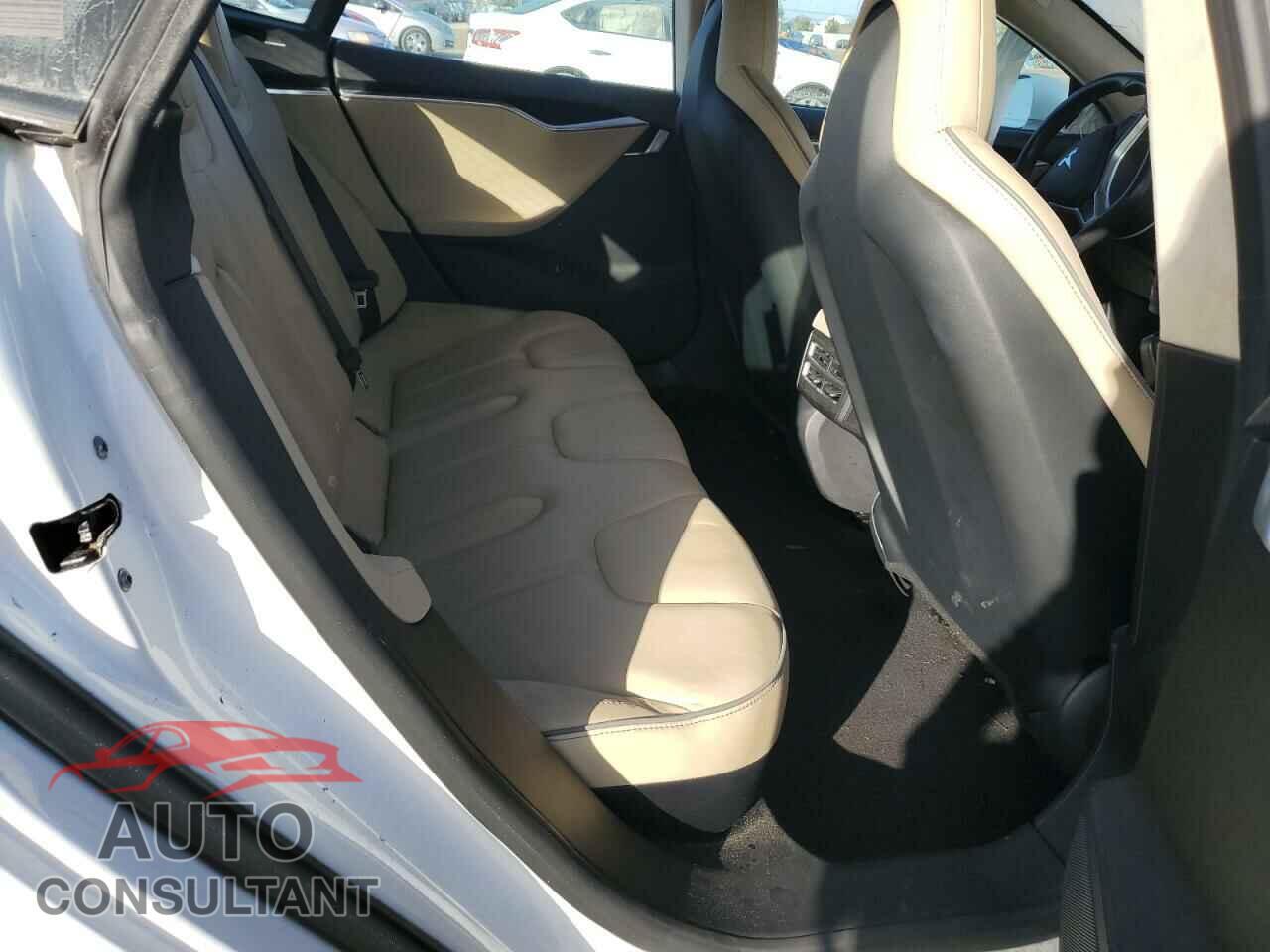 TESLA MODEL S 2013 - 5YJSA1DP6DFP16184