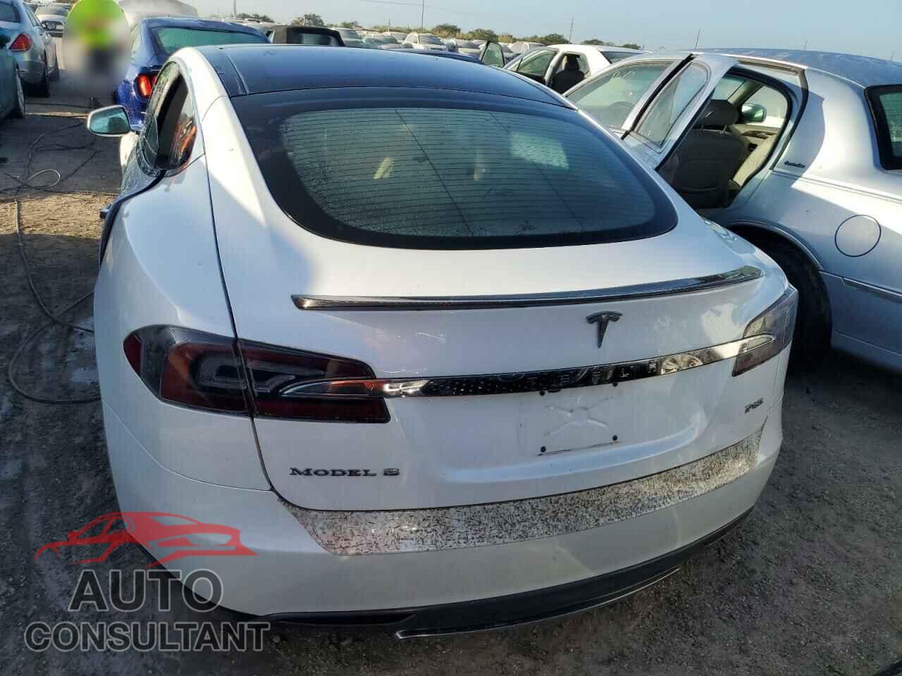 TESLA MODEL S 2013 - 5YJSA1DP6DFP16184