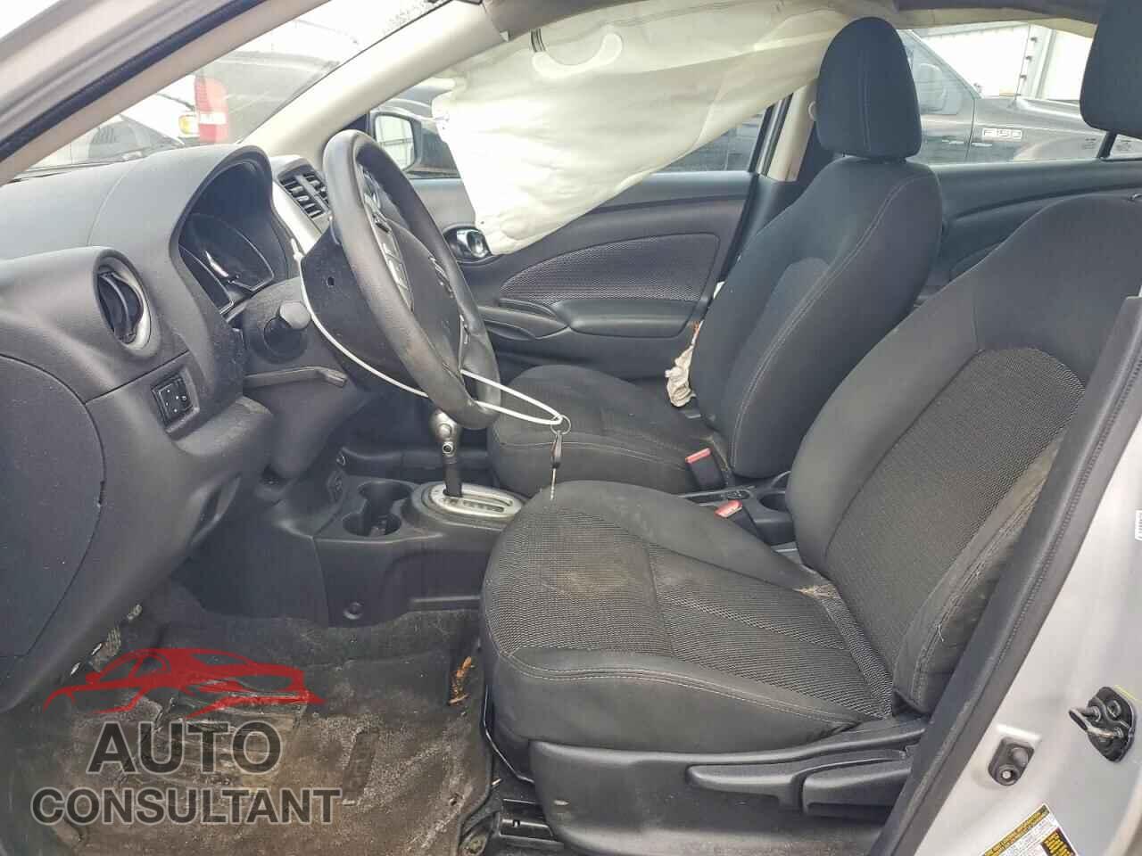 NISSAN VERSA 2019 - 3N1CN7AP3KL846862