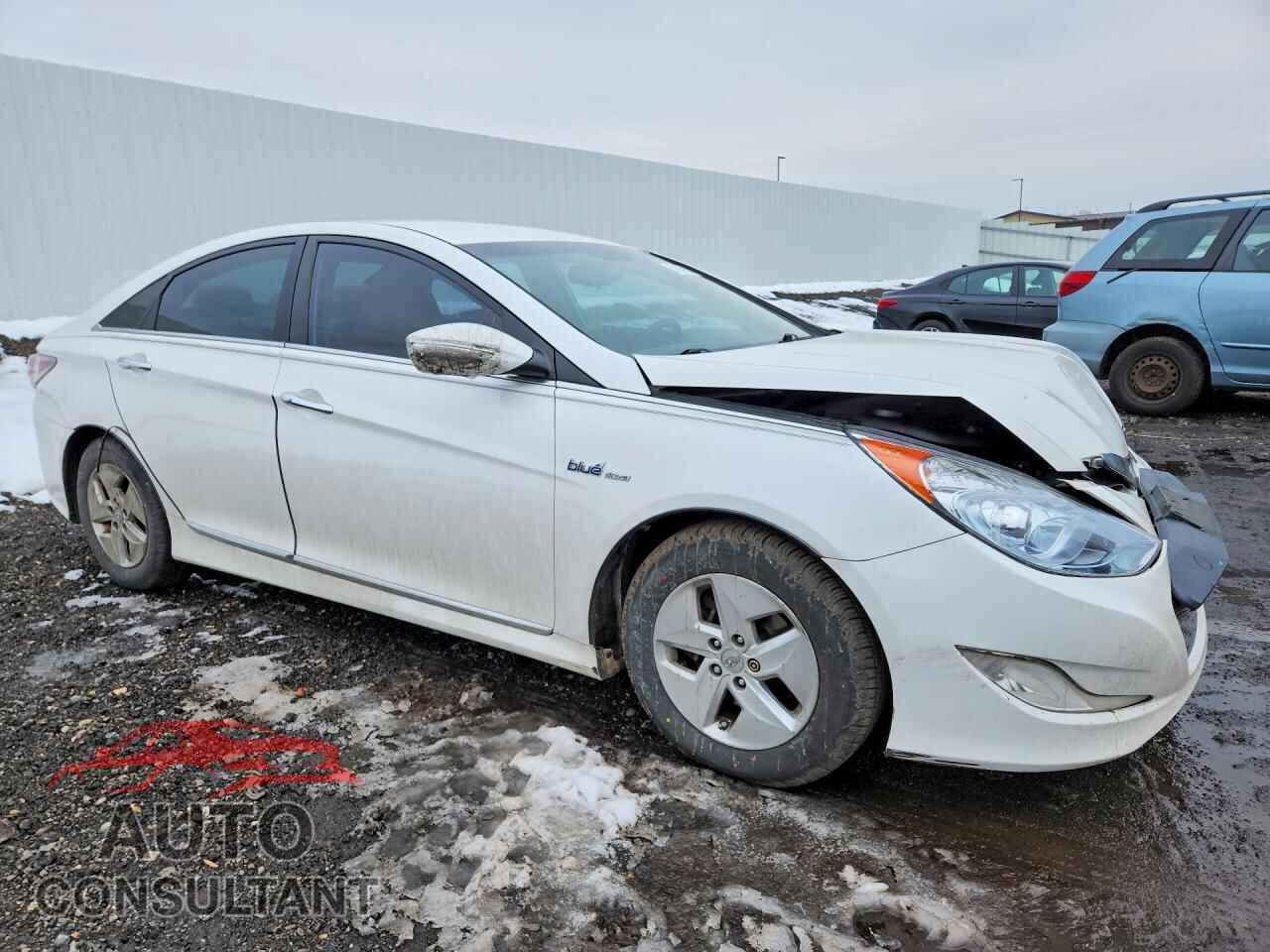 HYUNDAI SONATA 2012 - KMHEC4A48CA044103