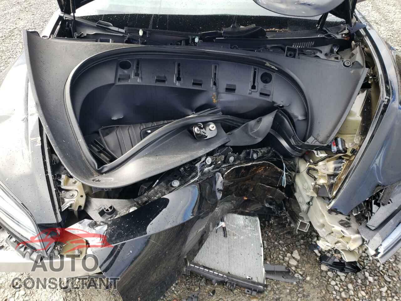 TESLA MODEL 3 2024 - 5YJ3E1EA8RF726757