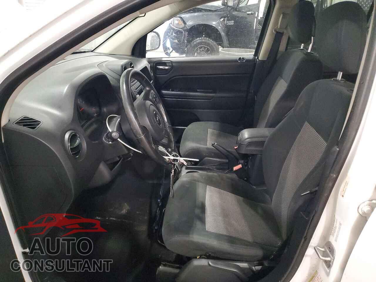 JEEP COMPASS 2011 - 1J4NF1FB3BD263818