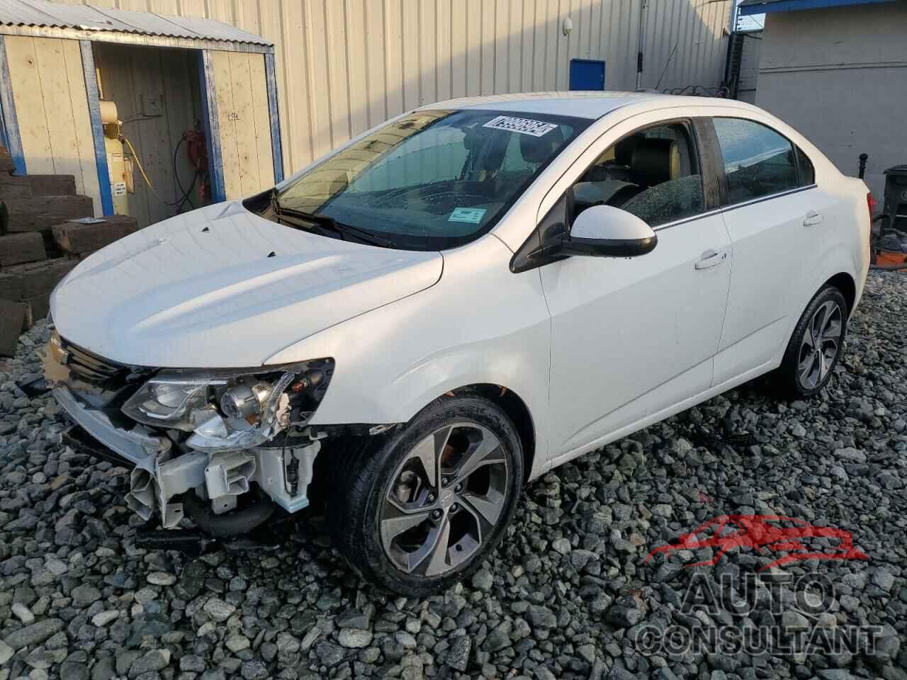 CHEVROLET SONIC 2018 - 1G1JF5SB8J4106102