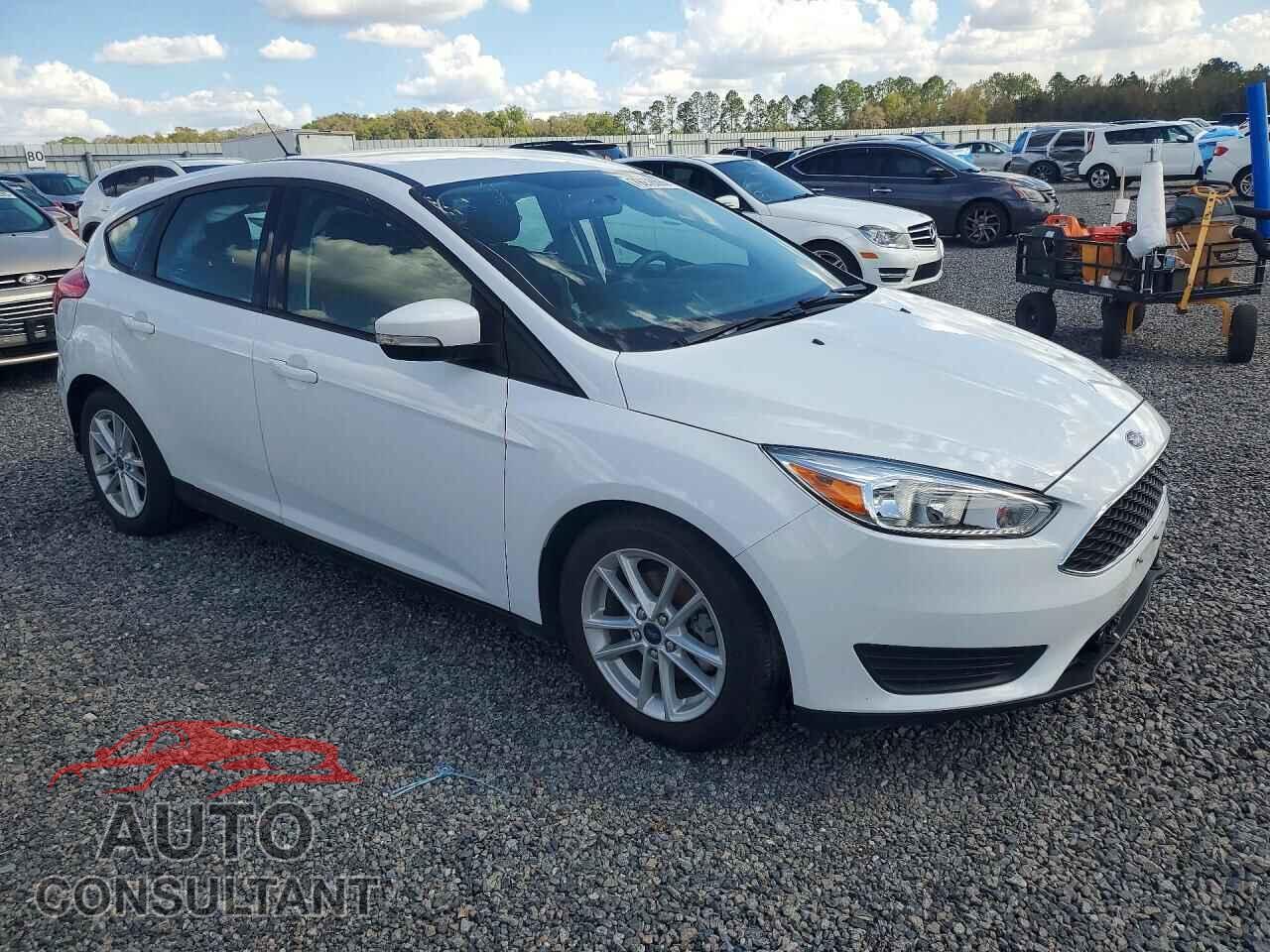 FORD FOCUS 2017 - 1FADP3K23HL202411