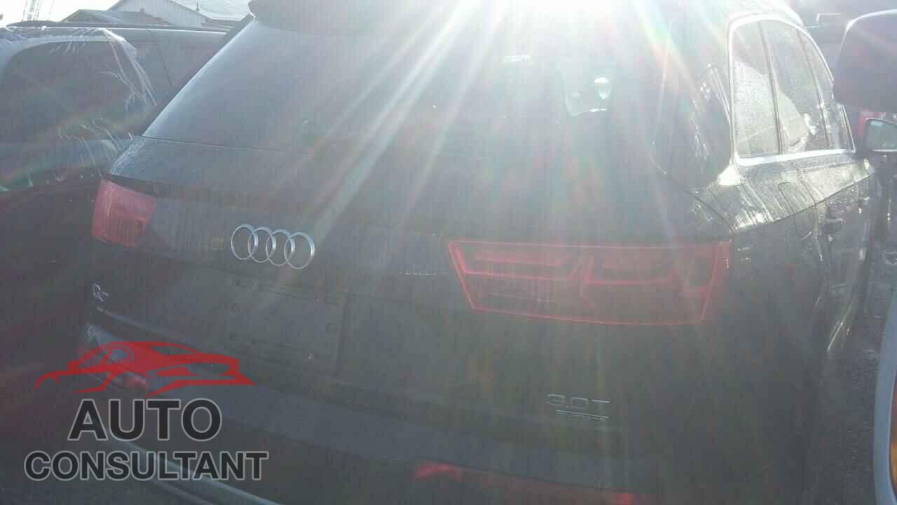 AUDI Q7 2017 - WA1VAAF74HD025463