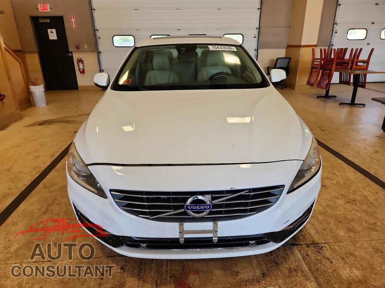 VOLVO S60 2015 - YV1612TB8F1311026