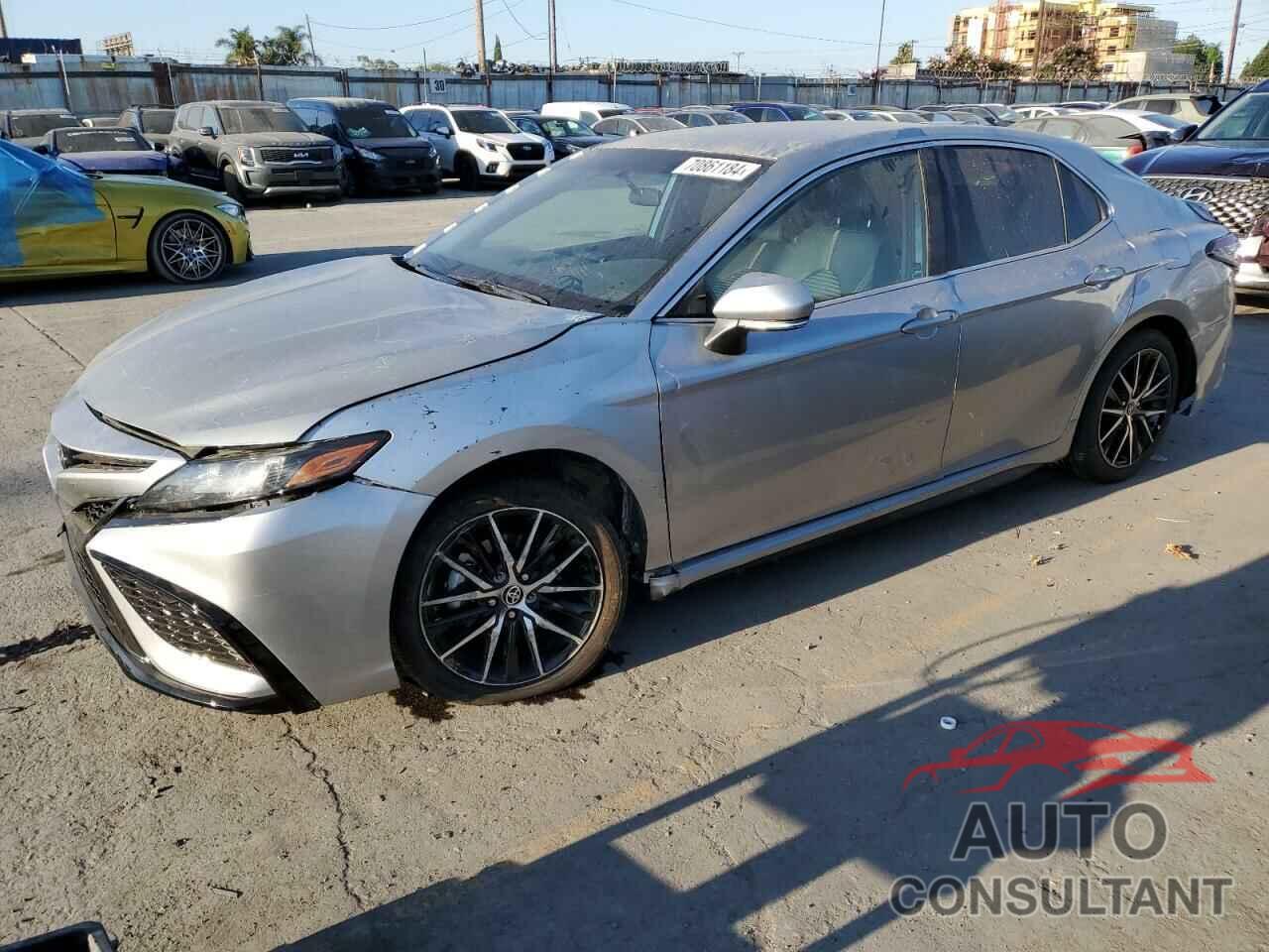 TOYOTA CAMRY 2024 - 4T1G11AK2RU866558