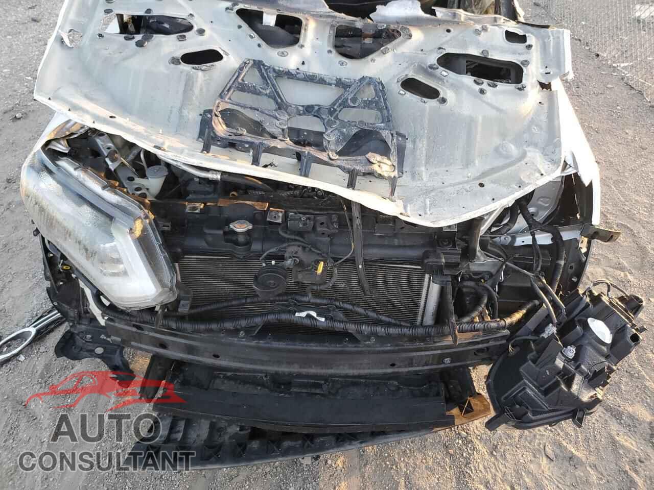 NISSAN ROGUE 2017 - KNMAT2MV2HP514836