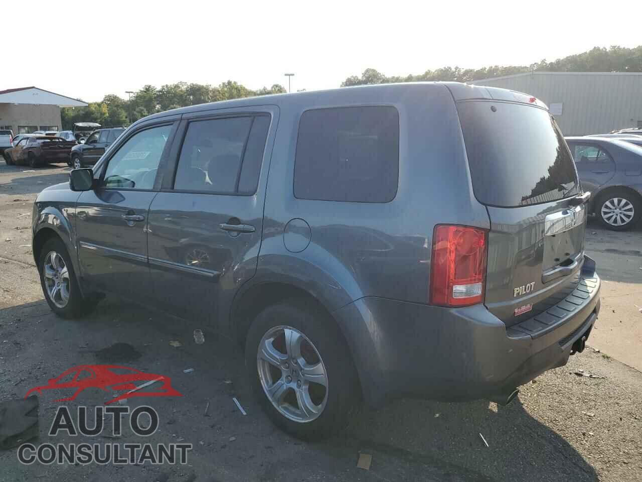 HONDA PILOT 2013 - 5FNYF4H63DB007226