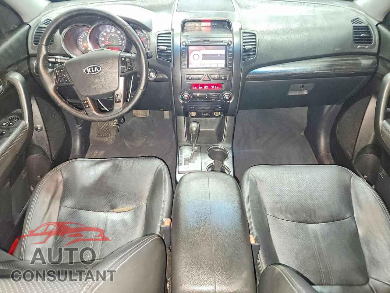 KIA SORENTO 2011 - 5XYKUDA24BG047260