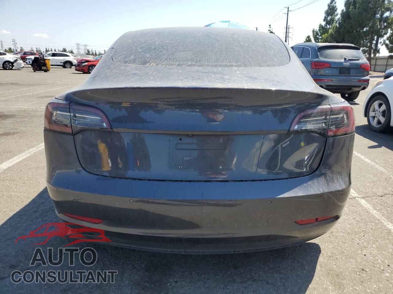TESLA MODEL 3 2018 - 5YJ3E1EA9JF045205