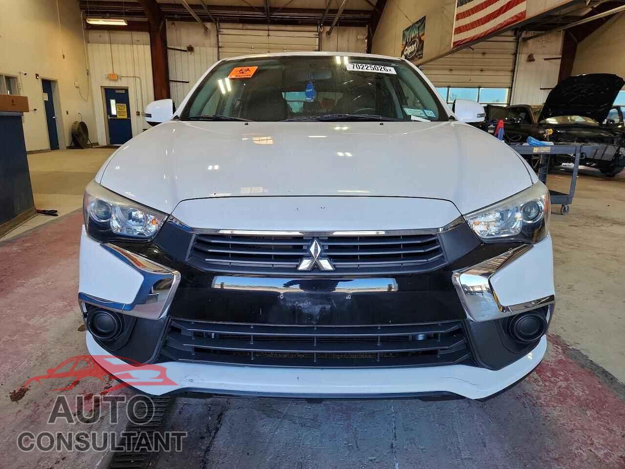 MITSUBISHI OUTLANDER 2017 - JA4AR3AU5HZ040573