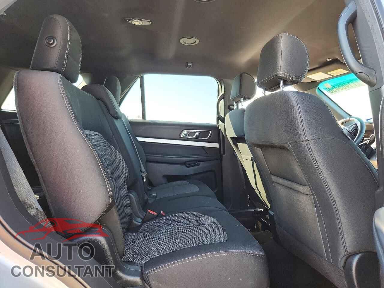 FORD EXPLORER 2017 - 1FM5K7D80HGB14149