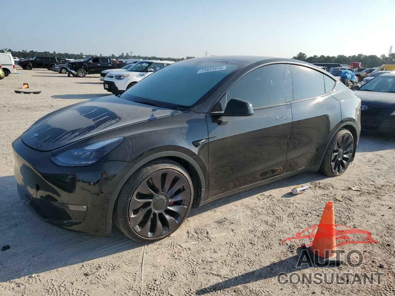 TESLA MODEL Y 2021 - 5YJYGDEF0MF239915