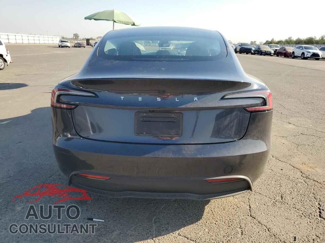 TESLA MODEL 3 2024 - 5YJ3E1EA2RF853178