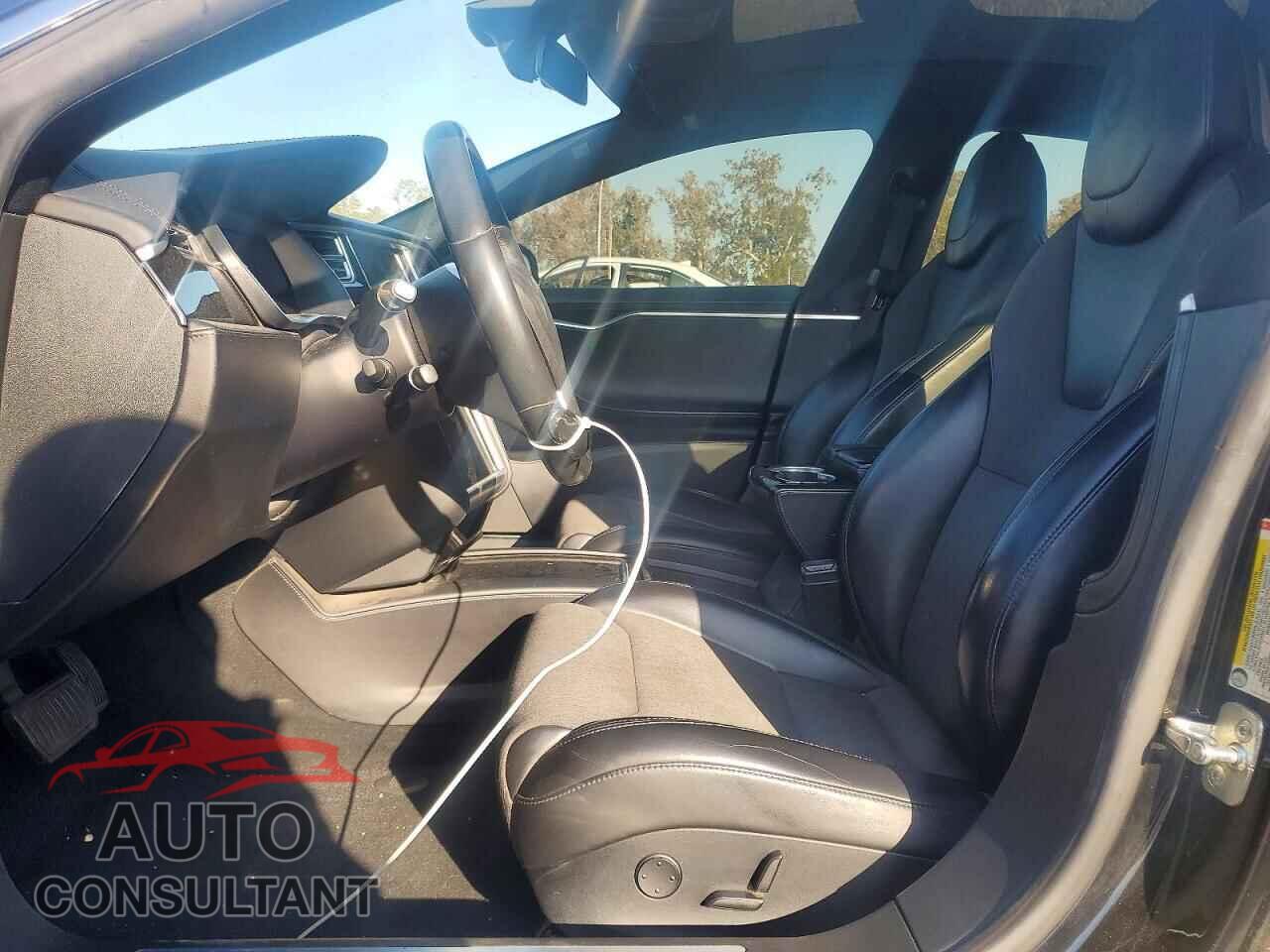 TESLA MODEL S 2017 - 5YJSA1E11HF231127