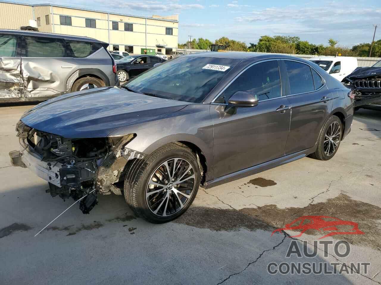 TOYOTA CAMRY 2018 - 4T1B11HK0JU036360