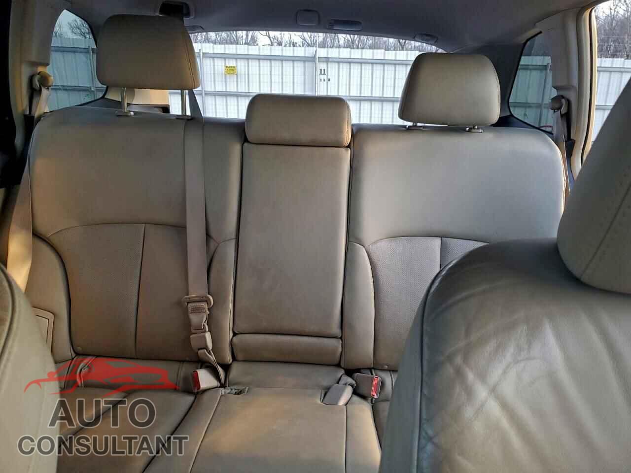 SUBARU OUTBACK 2010 - 4S4BRBKC8A3377351